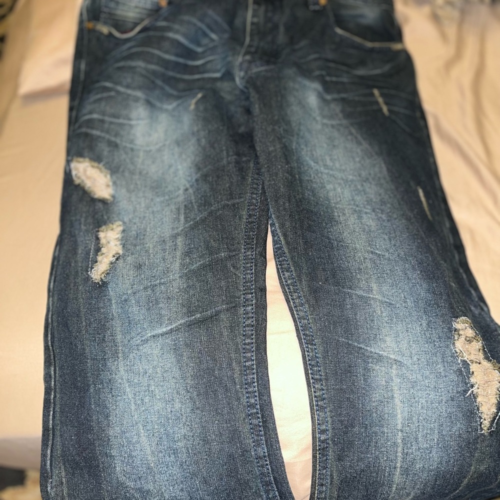 Brand New! Men’s Jordan Craig straight leg distressed denim jeans. Size 34x30